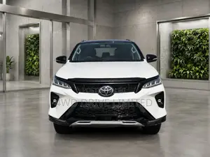 Toyota Fortuner 2025 White