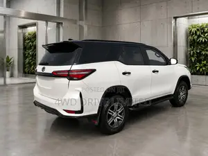 Toyota Fortuner 2025 White