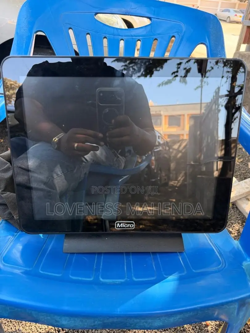 Desktop Computer 4GB Intel Core i3 SSD 256GB