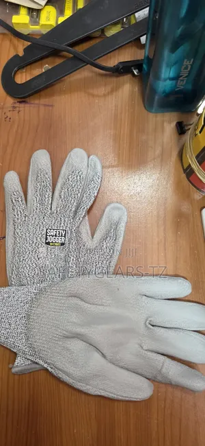 Safety Jogger EN 388 Anticut Resistant Gloves