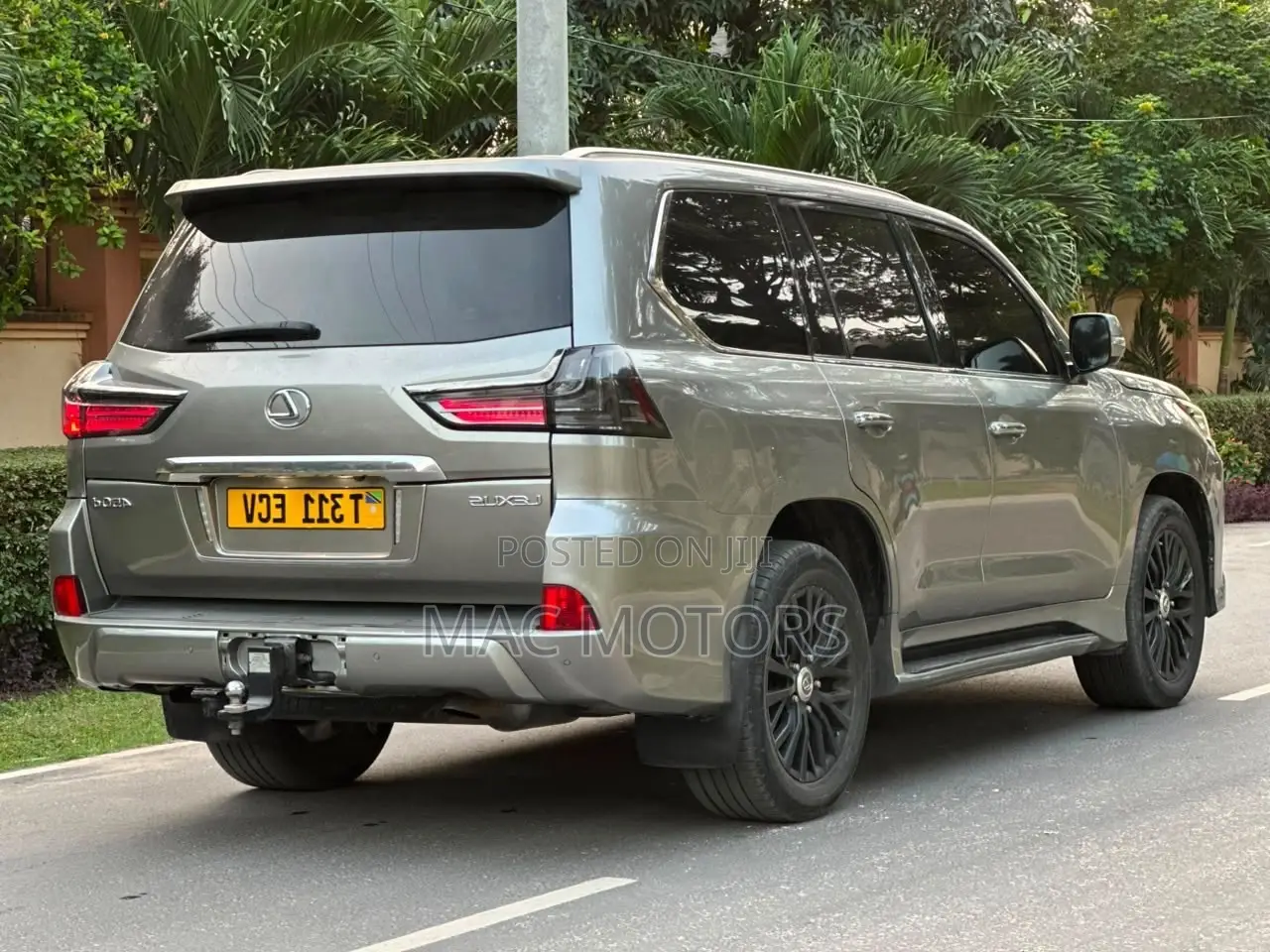 Lexus LX 2022 Gray