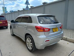 Mitsubishi RVR 2010 Silver