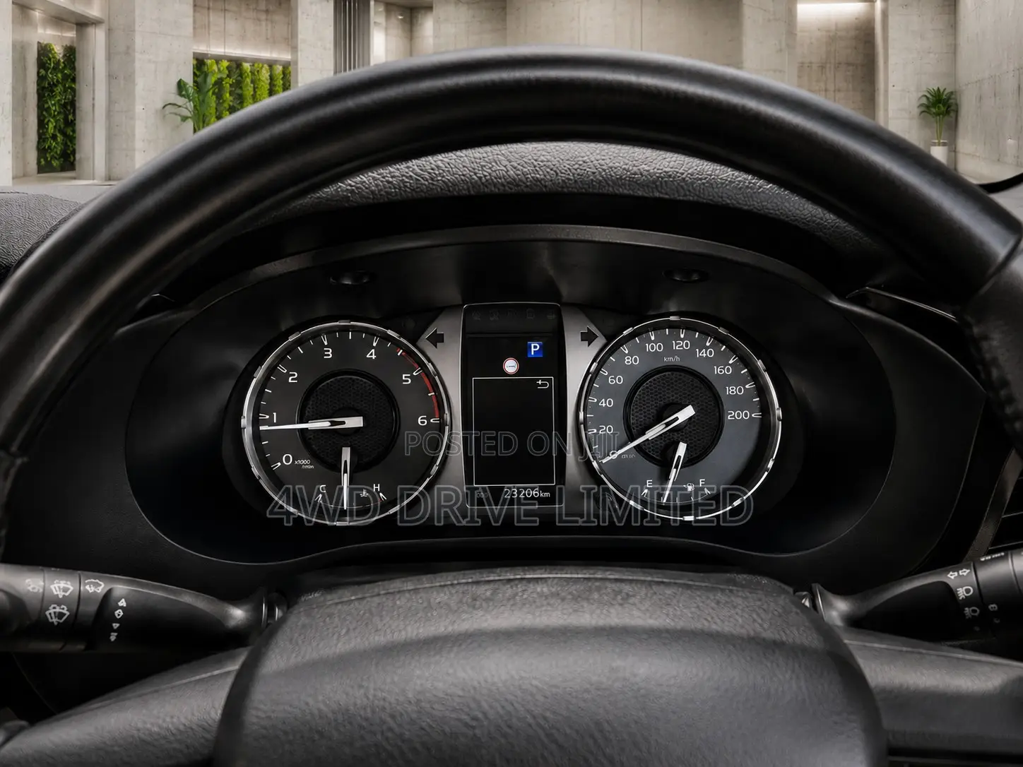 Toyota Hilux 2023 Silver