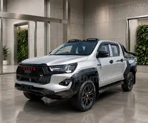 Toyota Hilux 2023 Silver