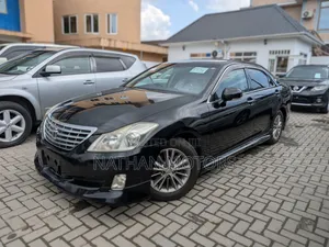 Toyota Crown 2010 Black