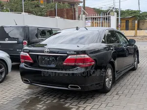 Toyota Crown 2010 Black