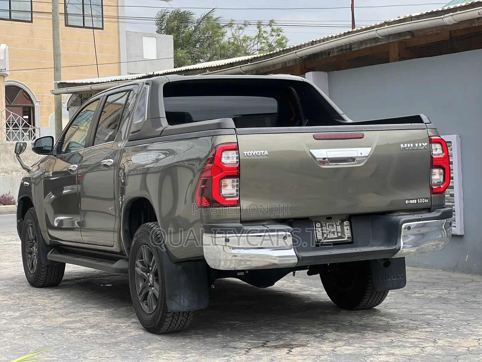 Toyota Hilux 2023 Green