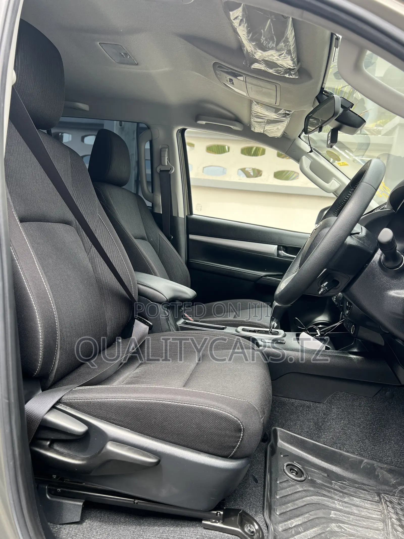 Toyota Hilux 2023 Green