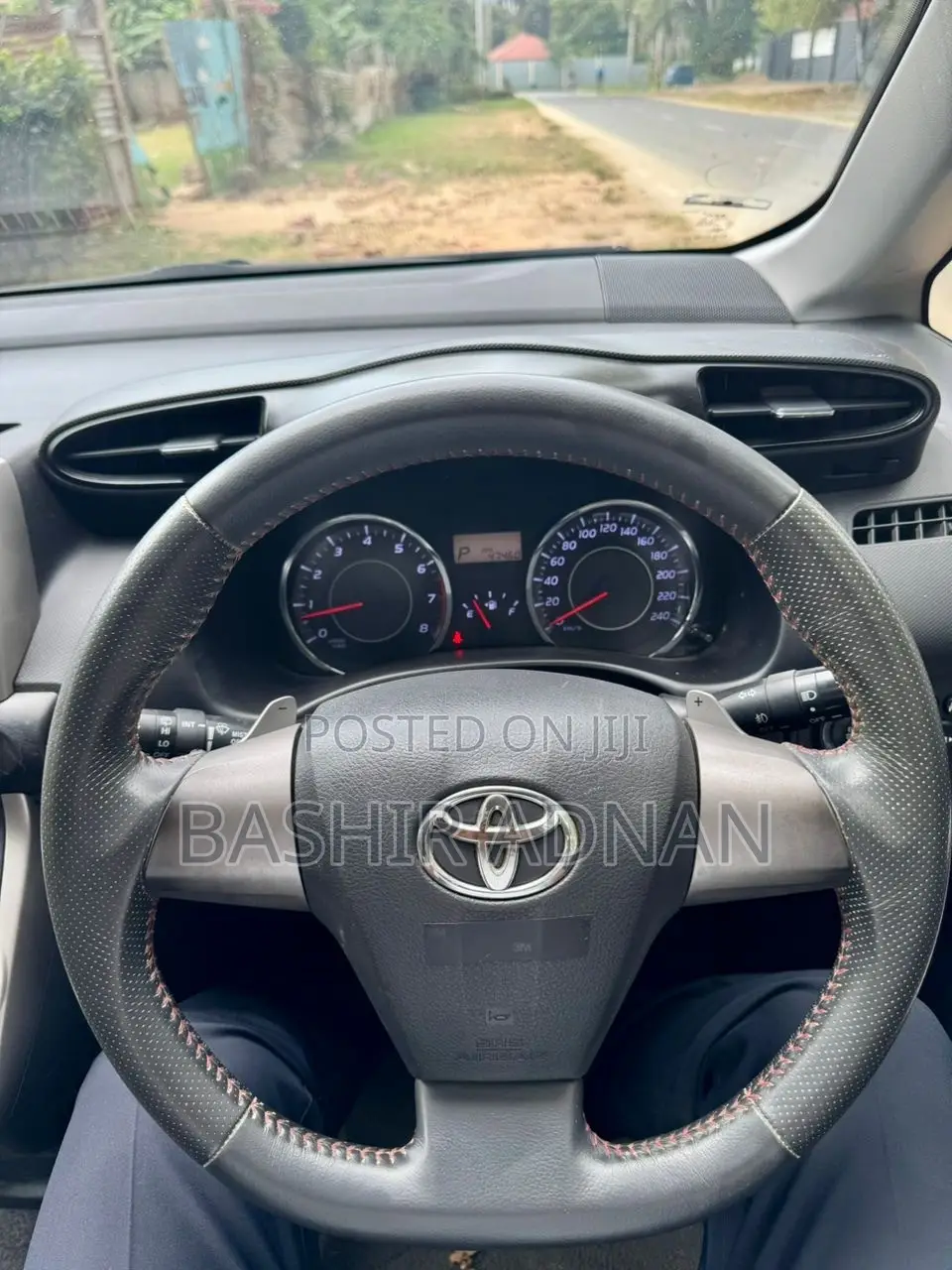 Toyota Wish 2011 Silver