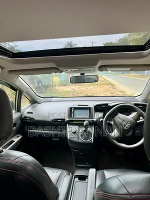 Toyota Wish 2011 Silver