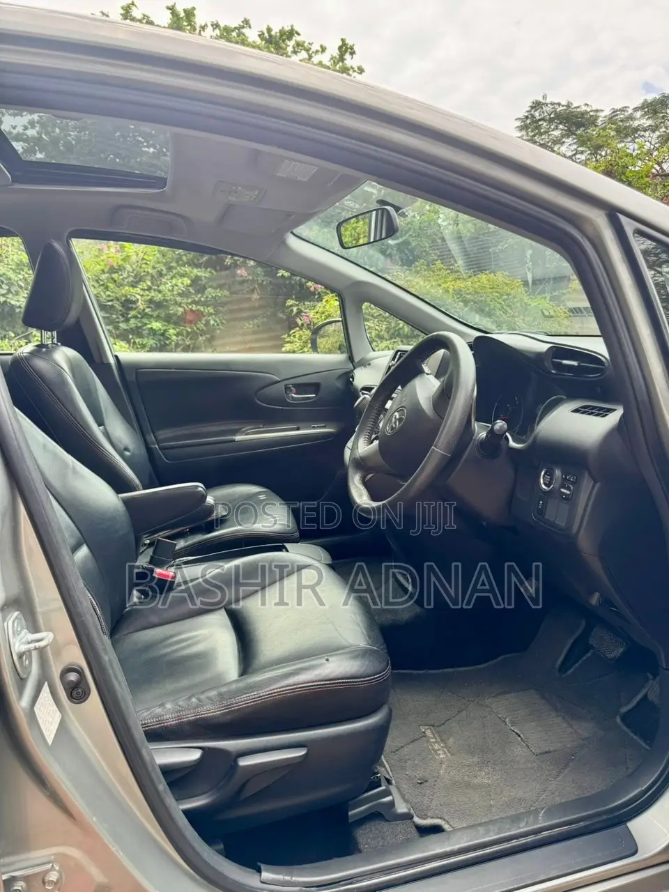Toyota Wish 2011 Silver