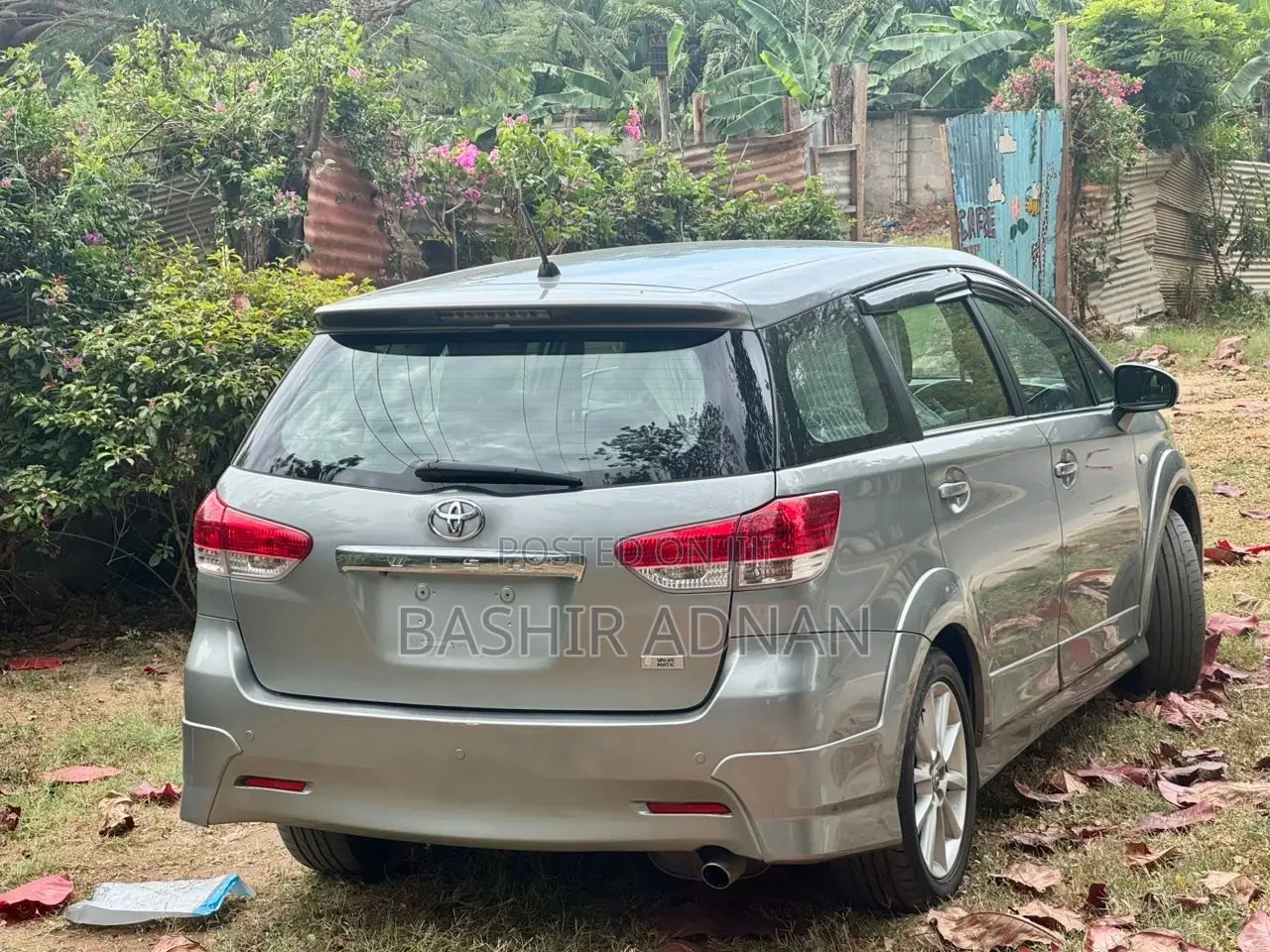 Toyota Wish 2011 Silver