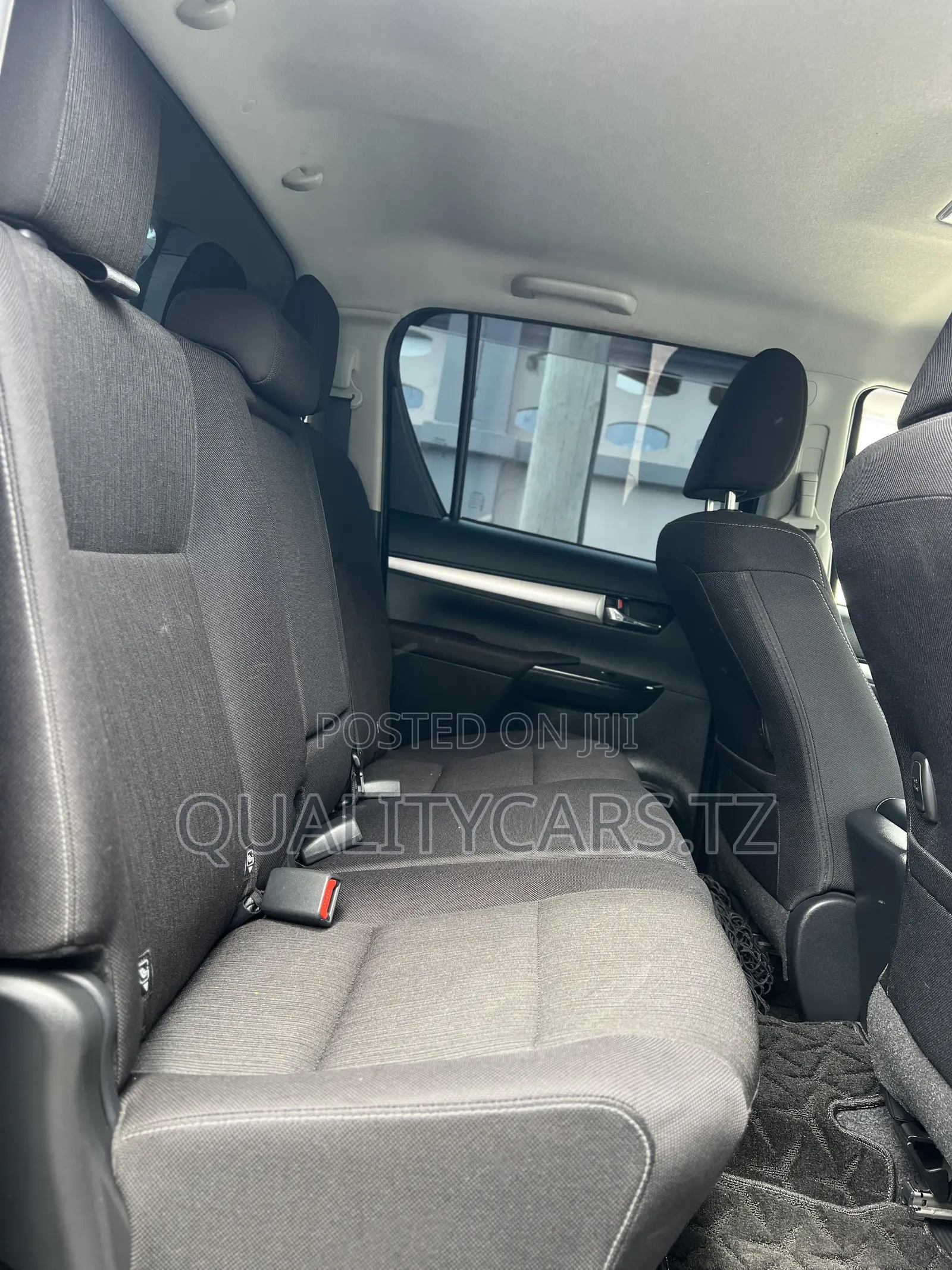 Toyota Hilux 2024 Black