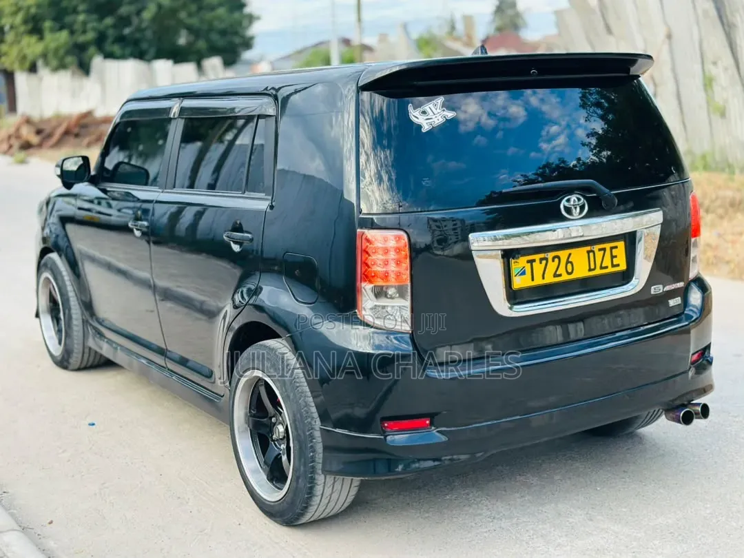 Toyota Rumion 1.5 FWD 2023 Black