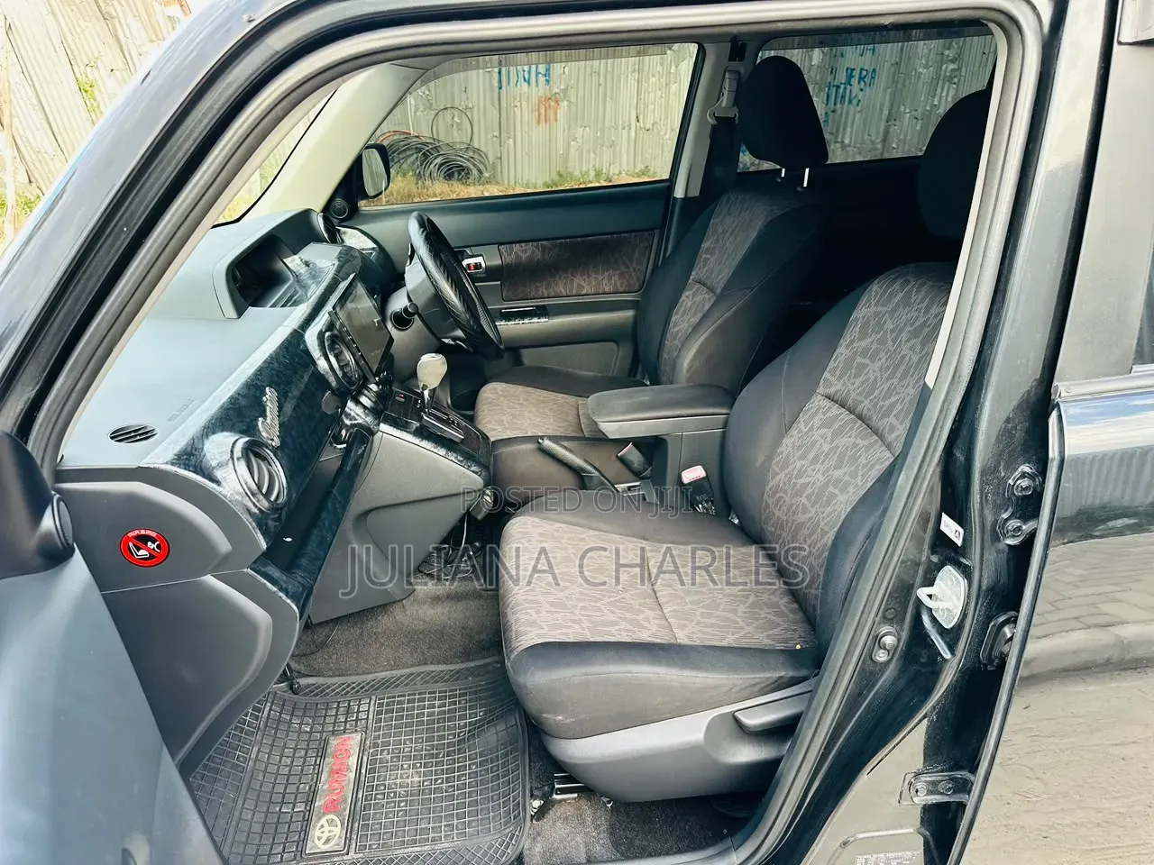 Toyota Rumion 1.5 FWD 2023 Black