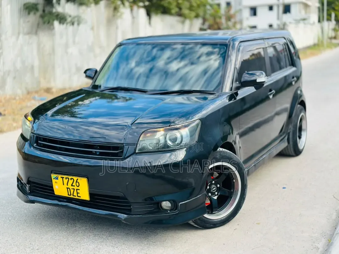 Toyota Rumion 1.5 FWD 2023 Black
