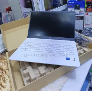 New Laptop HP 15 8GB Intel Core i5 SSD 256GB