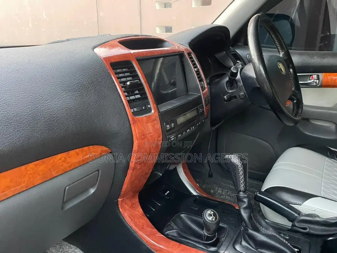 Toyota Land Cruiser Prado 2005 Black