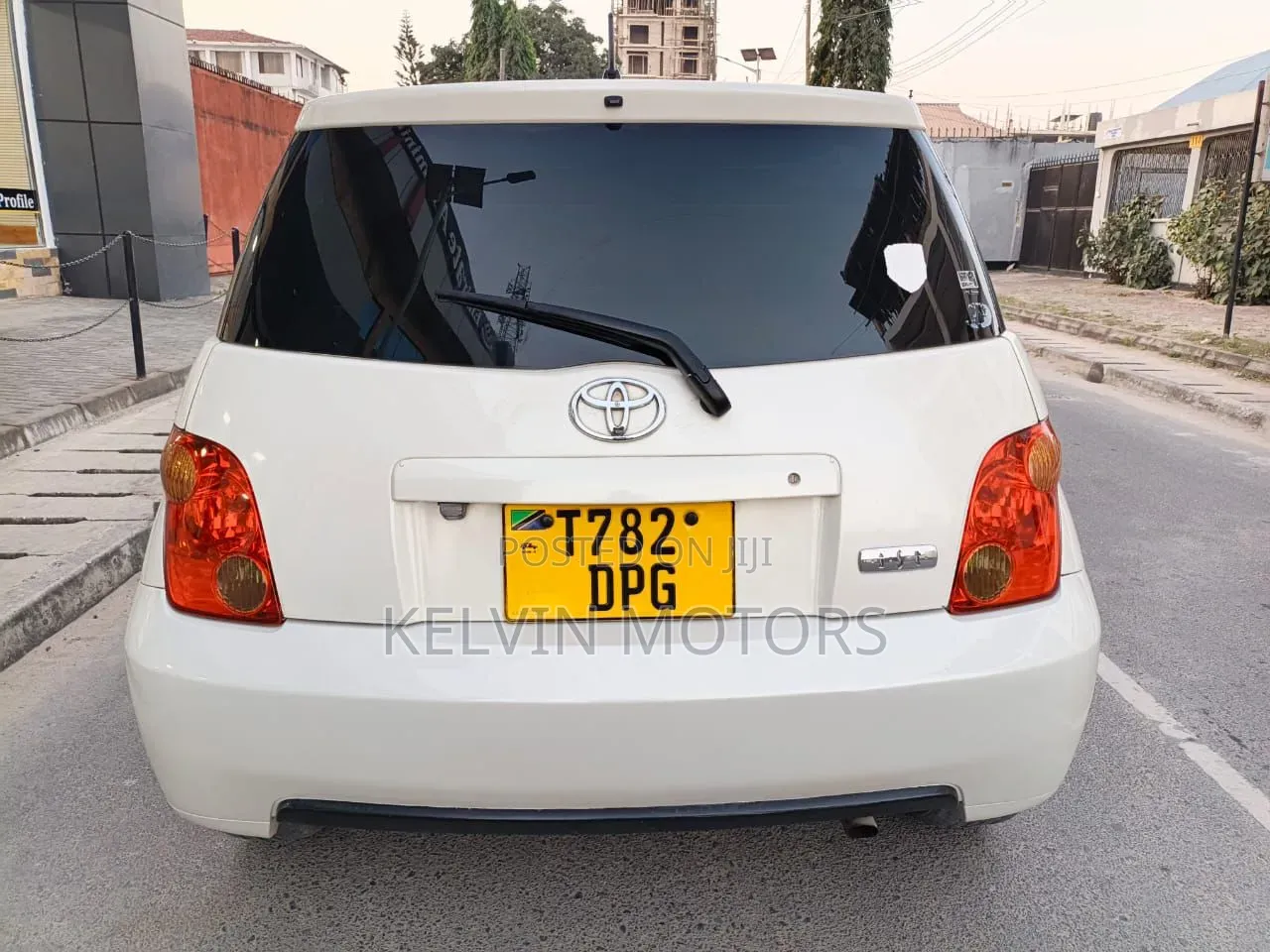 Toyota IST 2005 White