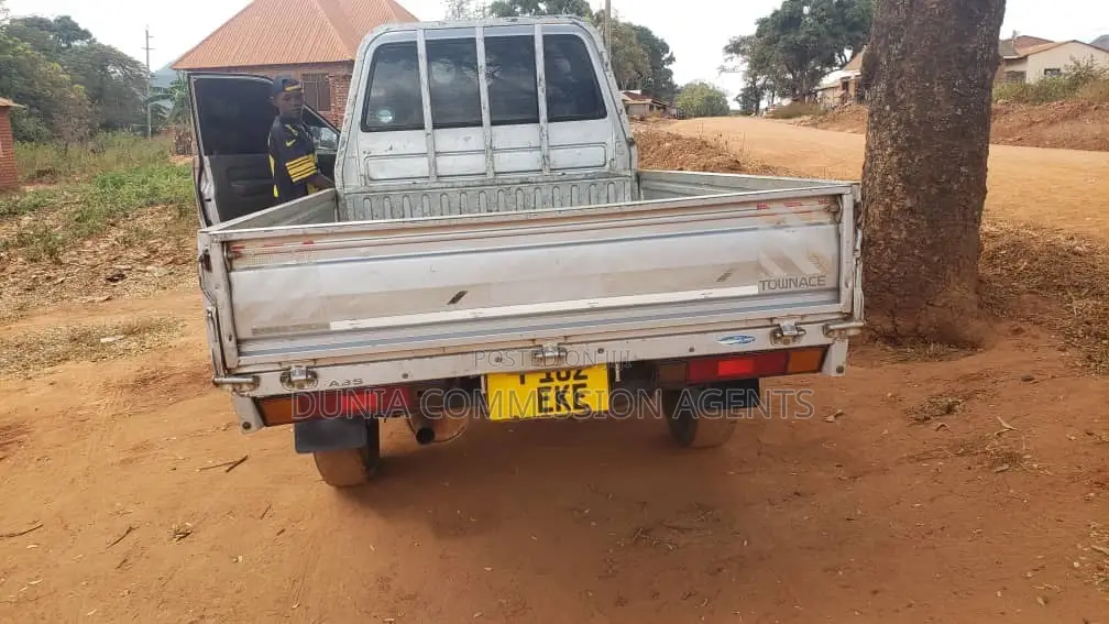 Townace Pickup