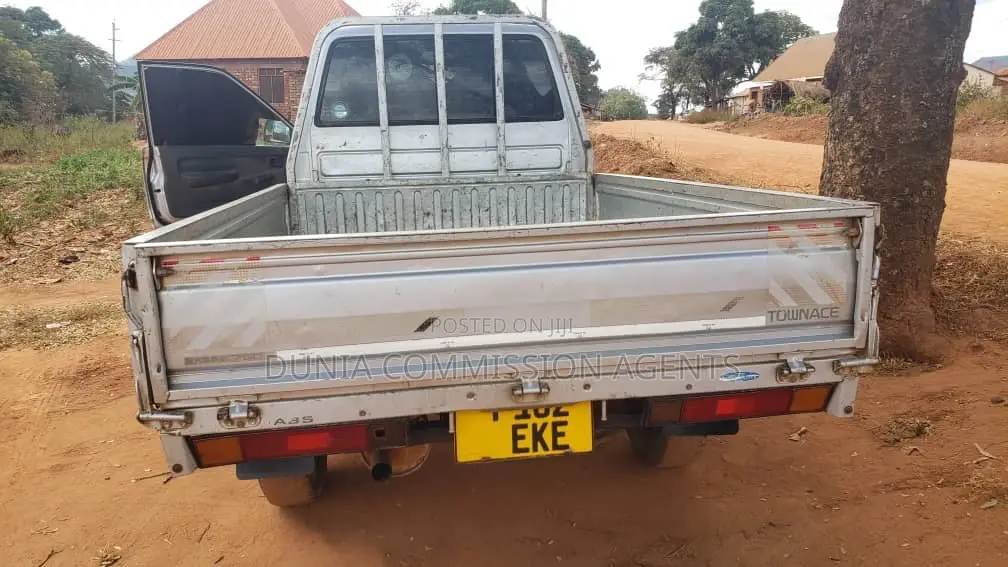 Townace Pickup