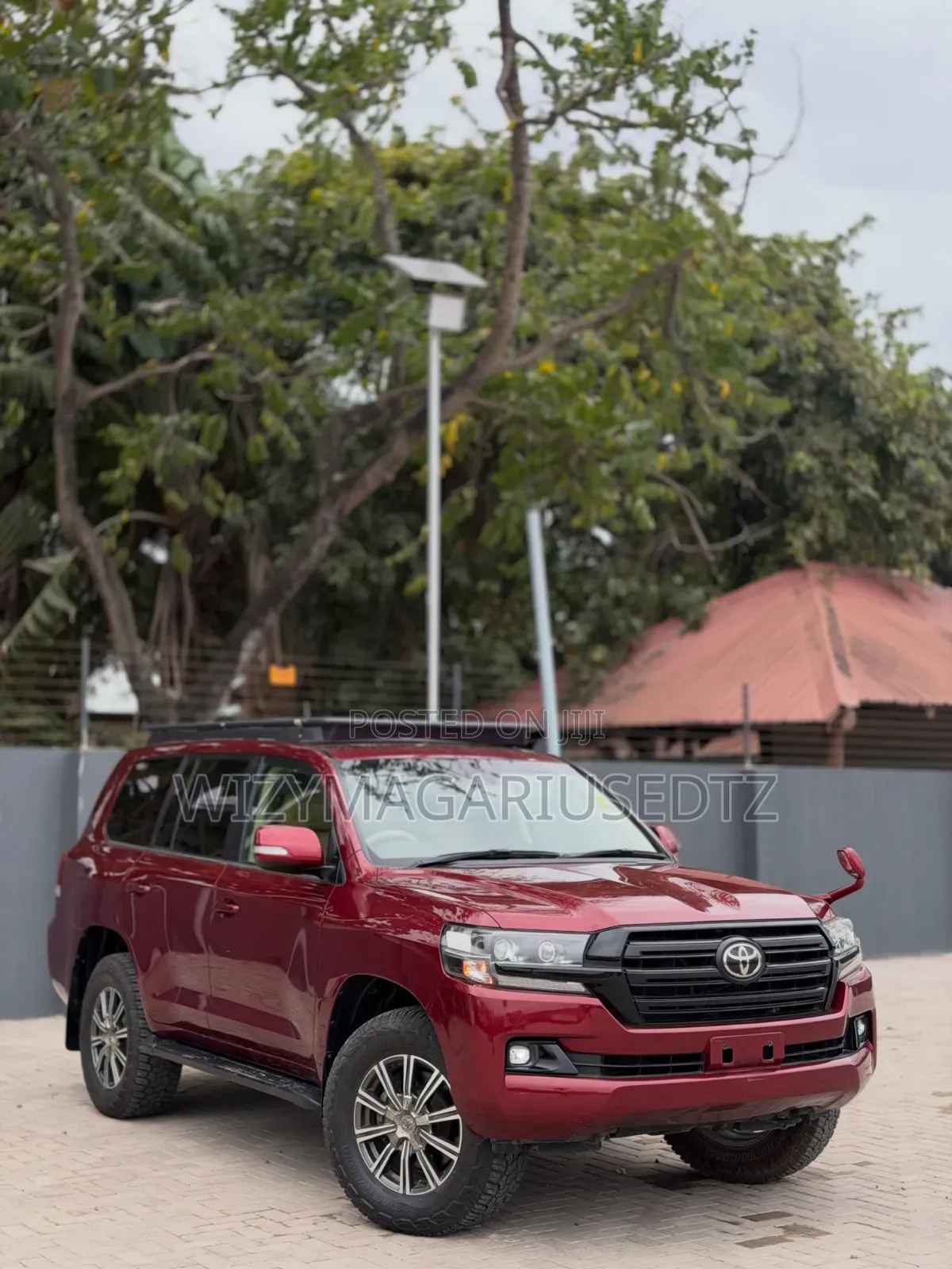 Toyota Land Cruiser 2018 Maroon