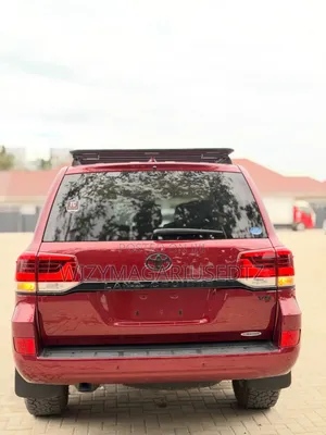 Toyota Land Cruiser 2018 Maroon