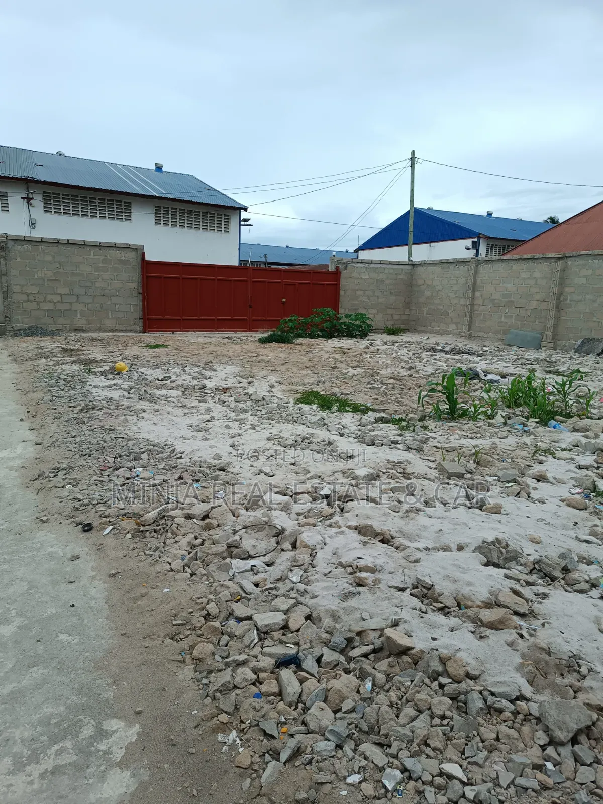 Yard for Sale Jet Lumo Almost Two Km From Airport.