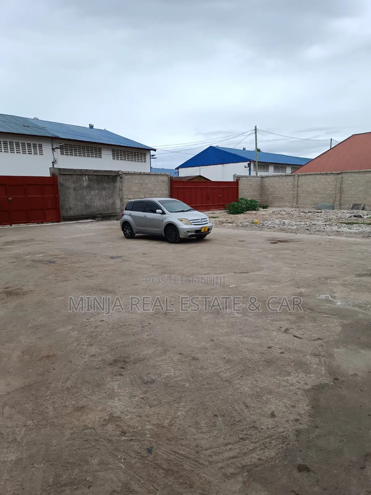 Yard for Sale Jet Lumo Almost Two Km From Airport.