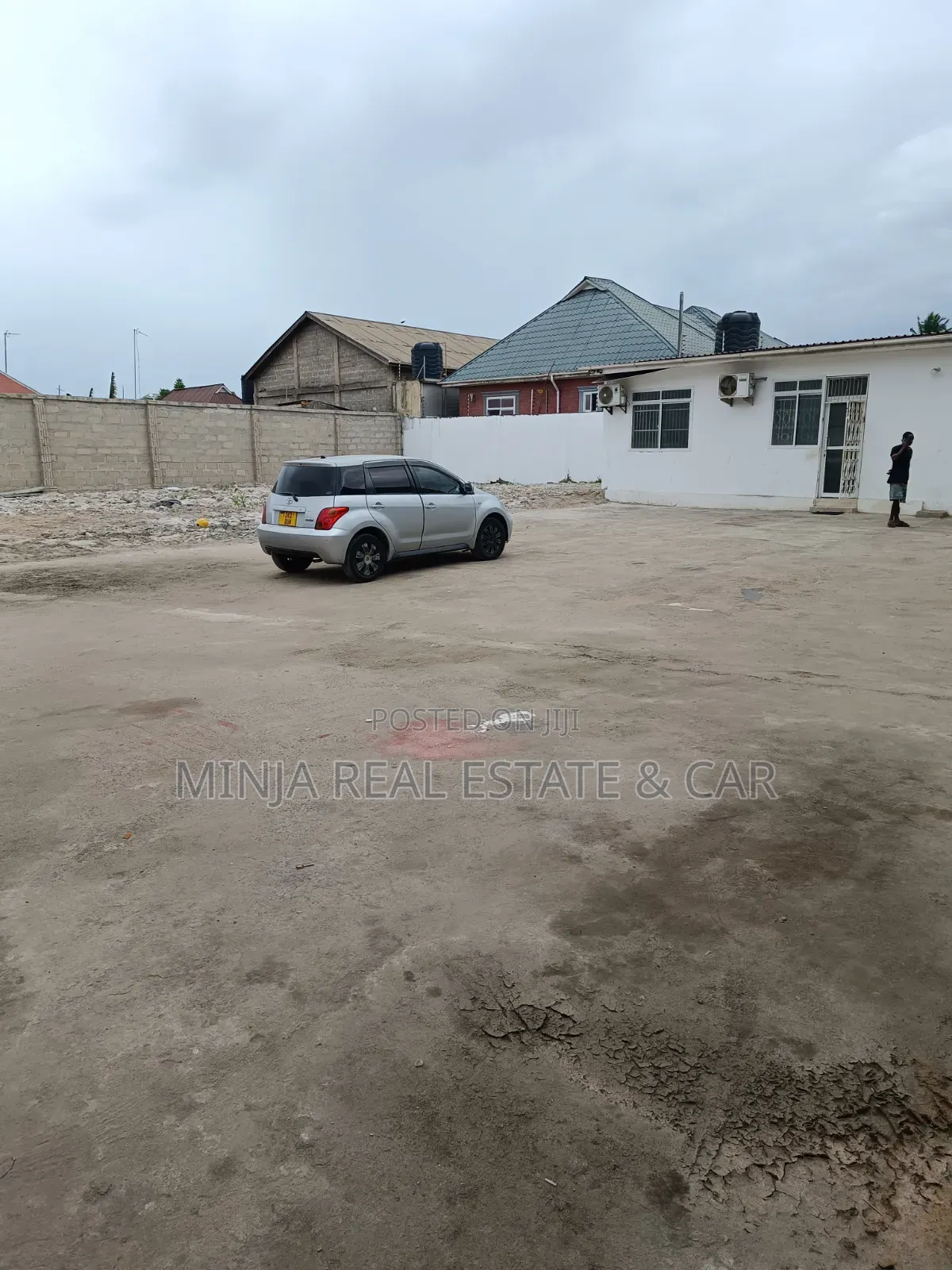 Yard for Sale Jet Lumo Almost Two Km From Airport.
