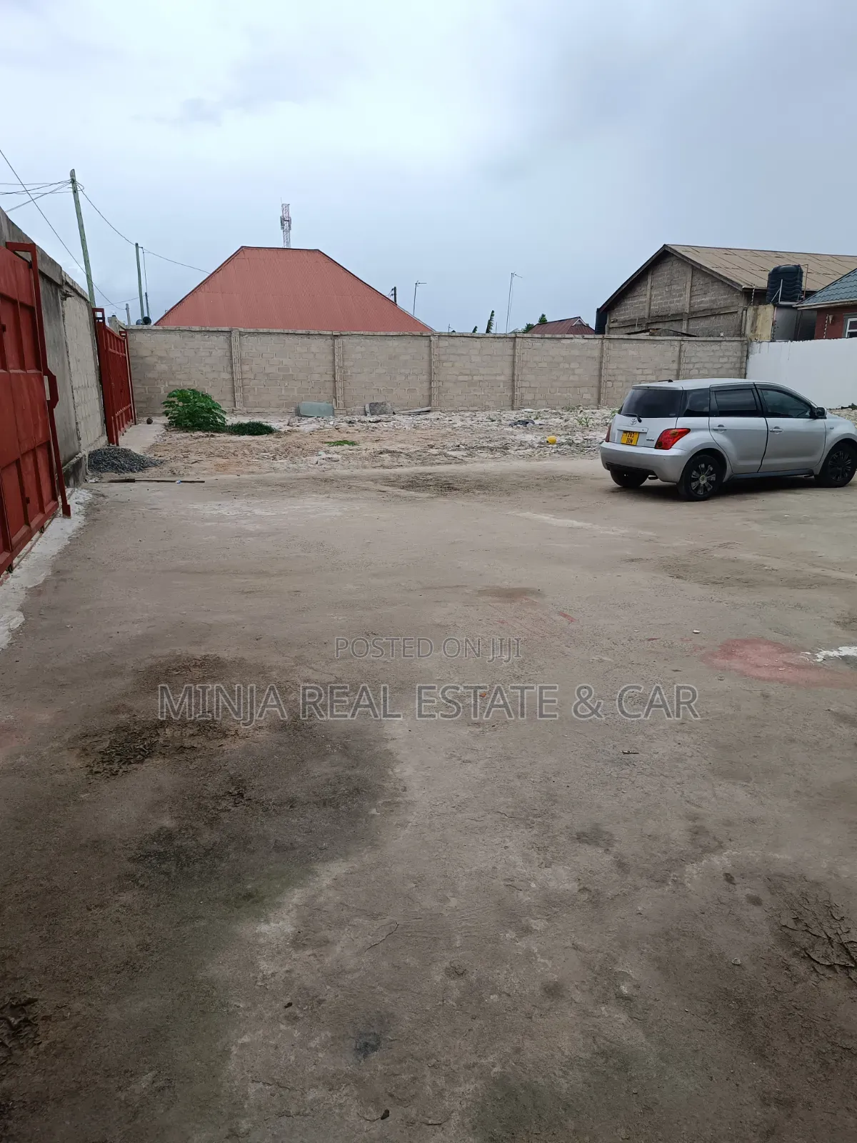 Yard for Sale Jet Lumo Almost Two Km From Airport.