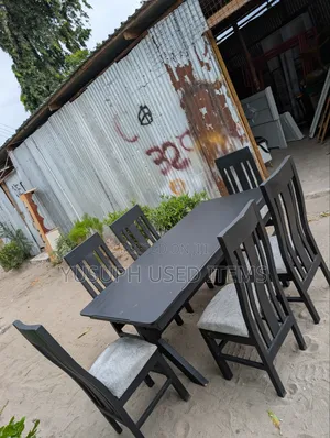 Meza Ya Chakula Ya Mbao // Dinning//