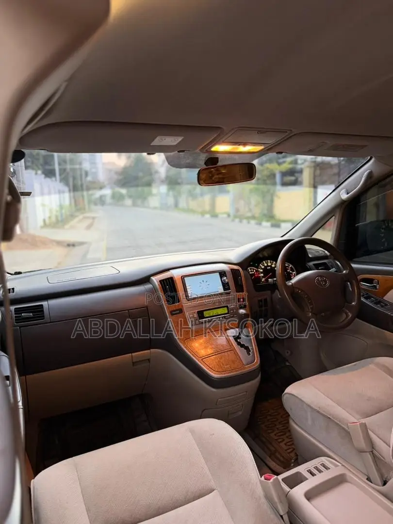 Toyota Alphard 2.4 Petrol FWD 2007 Black