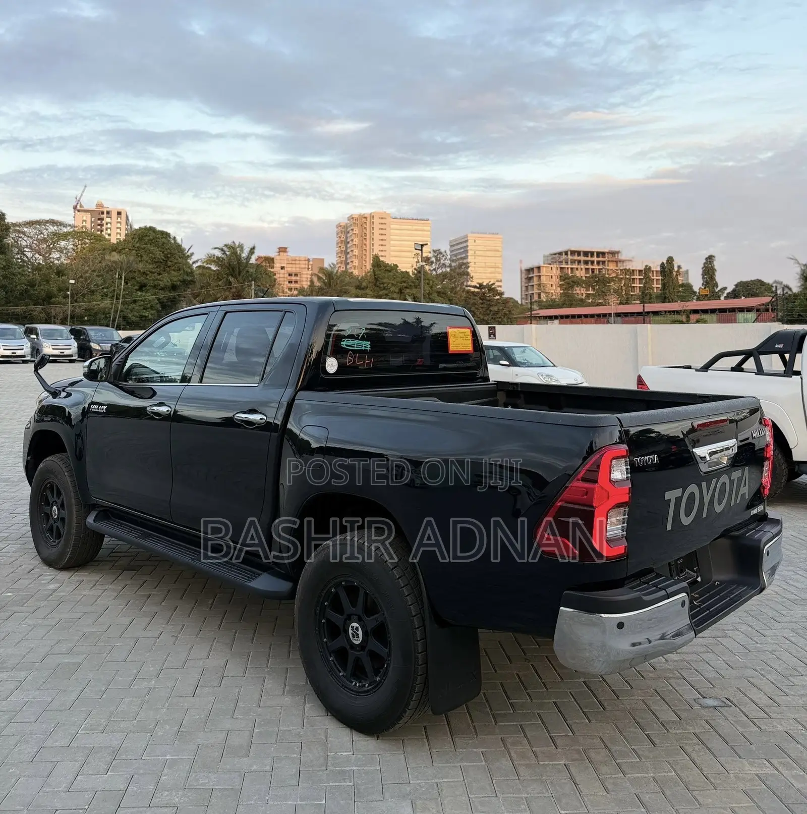 Toyota Hilux Revo Double Cab Deisel 2.8 AWD 2022 Black