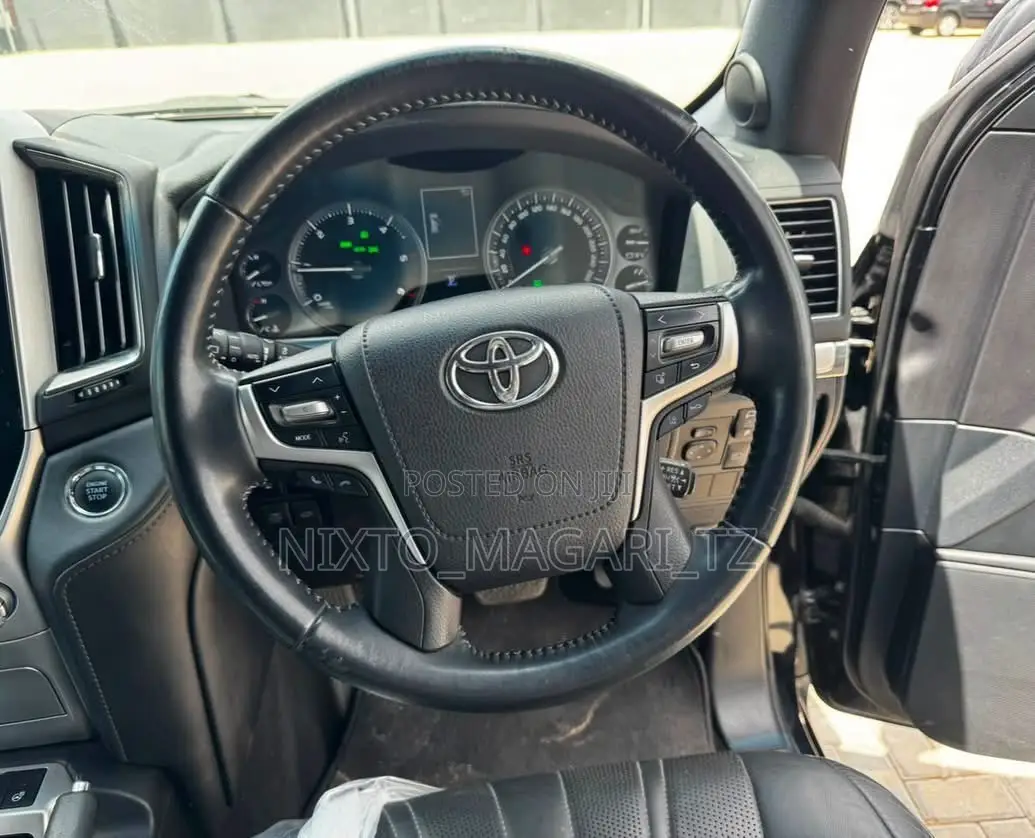 Toyota Land Cruiser 2021 Black