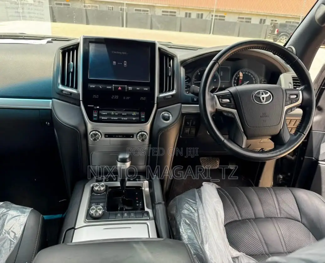 Toyota Land Cruiser 2021 Black
