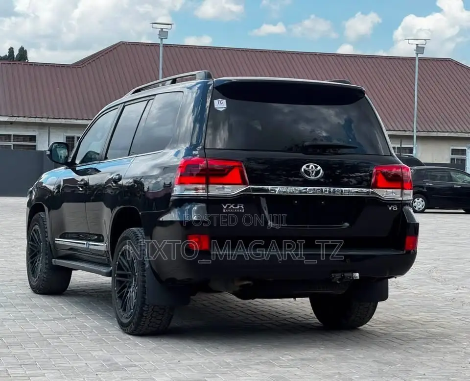 Toyota Land Cruiser 2021 Black
