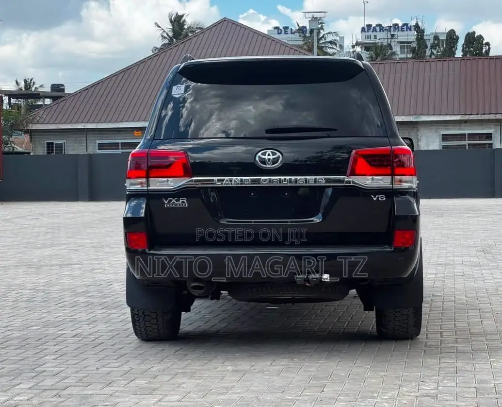 Toyota Land Cruiser 2021 Black