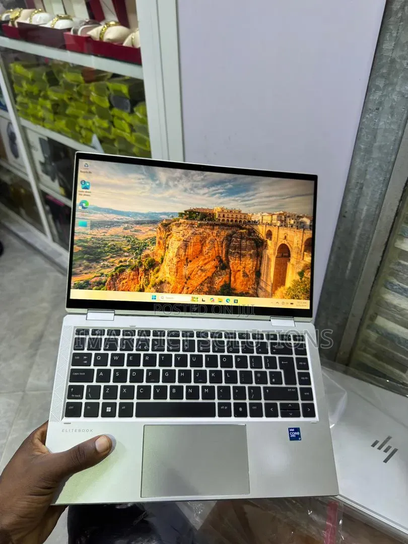 New Laptop HP EliteBook 1040 G8 32GB Intel Core i7 SSD 512GB