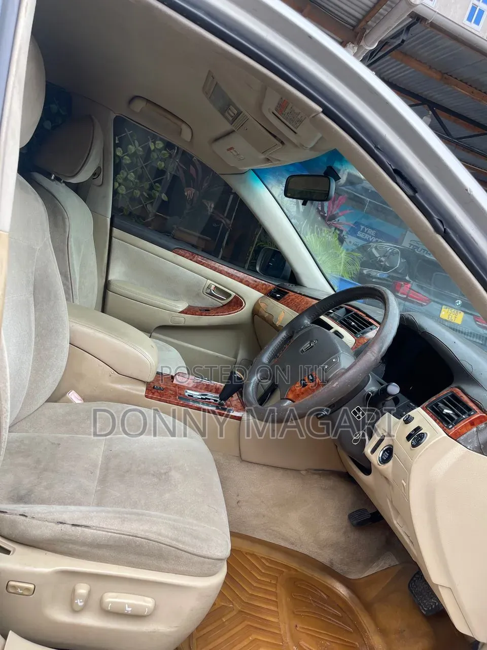 Toyota Crown Royale 2005 Silver