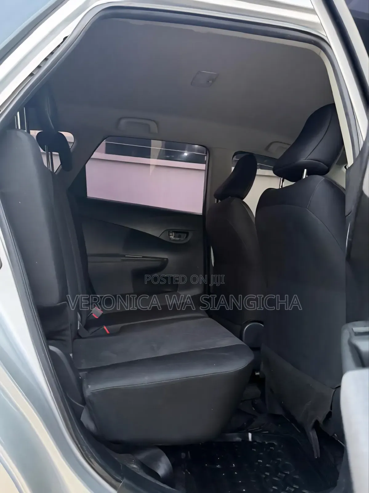 Mazda Verisa 2010