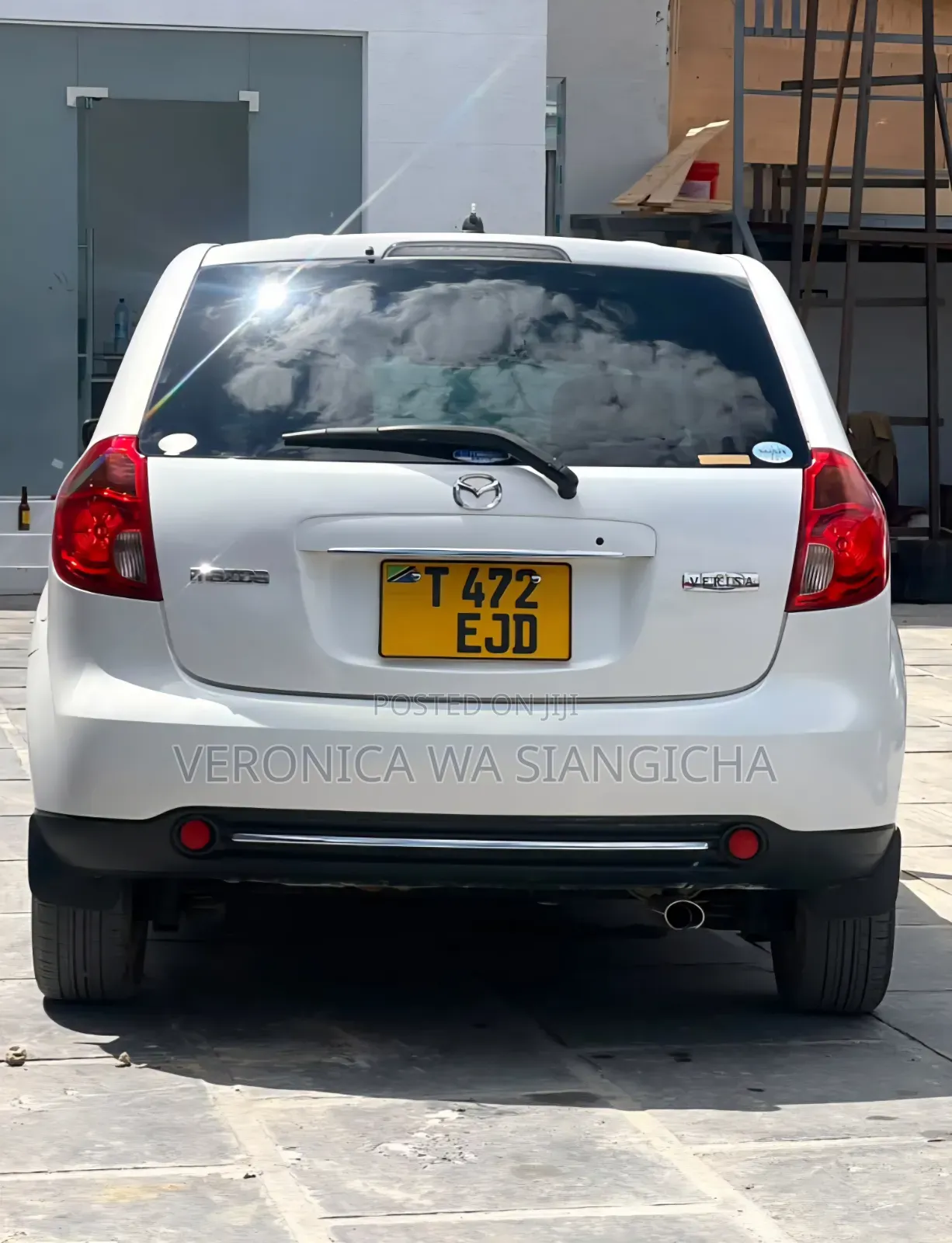 Mazda Verisa 2010