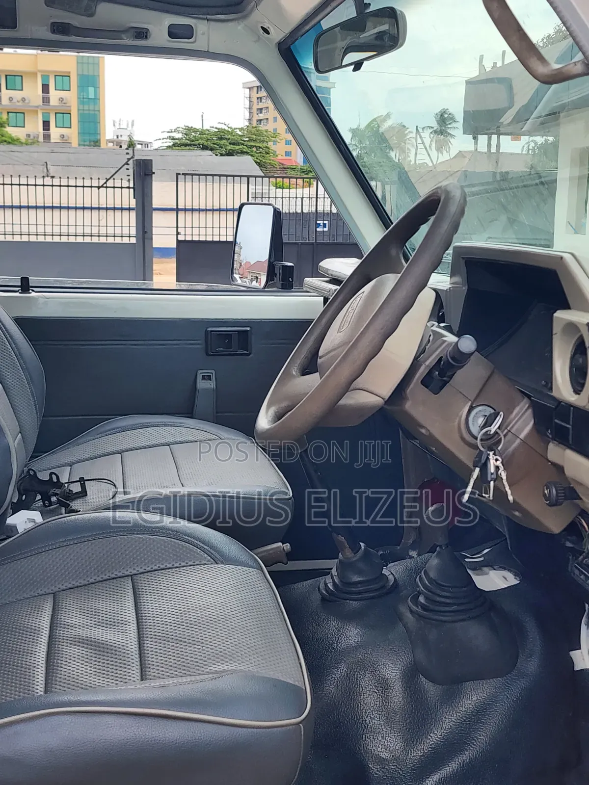 Toyota Land Cruiser 2007 White