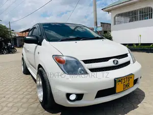 Toyota IST 2006 White