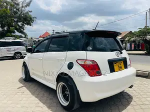 Toyota IST 2006 White