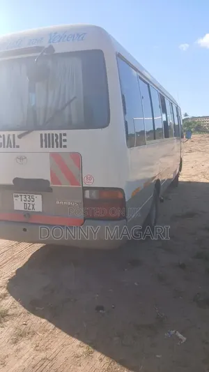 Toyota Coaster 2002 White