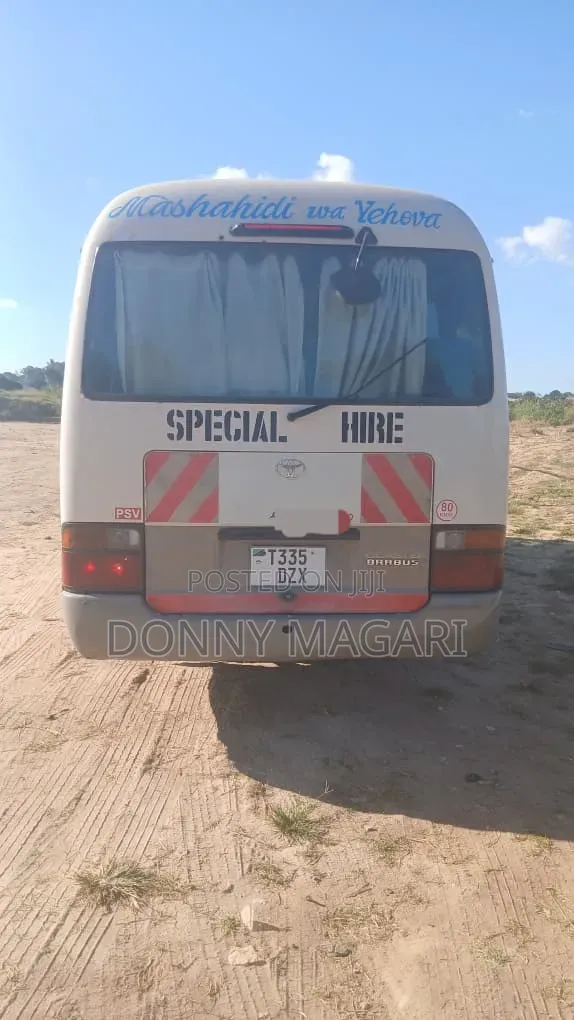 Toyota Coaster 2002 White