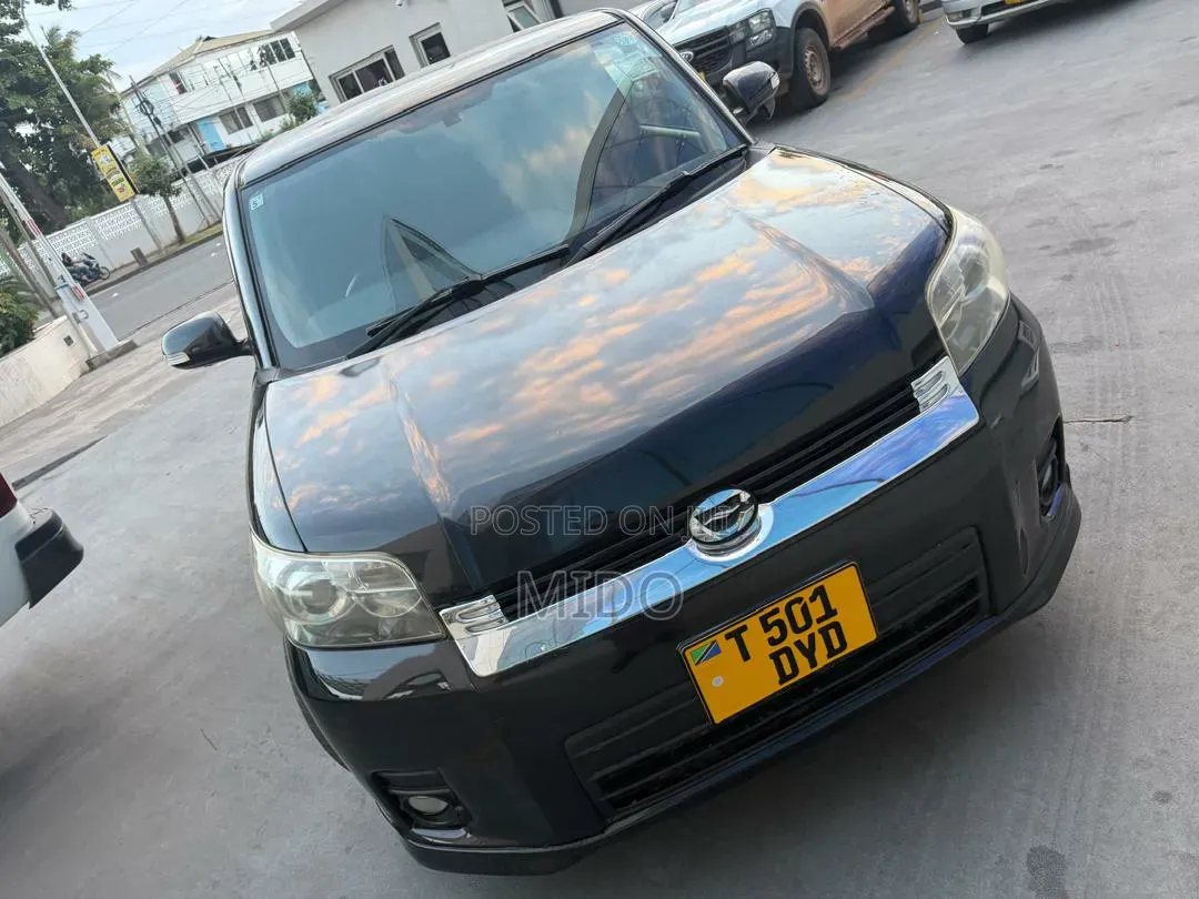 Toyota Rumion 2024 Black