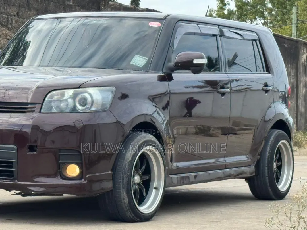 Toyota Corolla Rumion 2008 Maroon