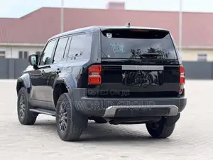 New Toyota Land Cruiser Prado 2.8 2025 Black